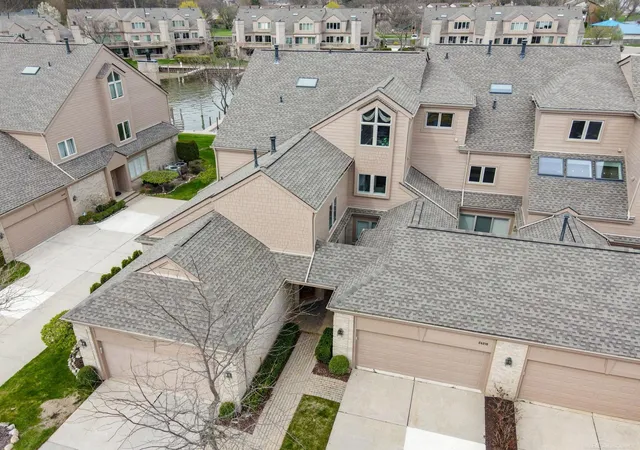 image of 26230 Harbour Pointe Dr, Harrison Township, MI 48045 | MLS# 50214396