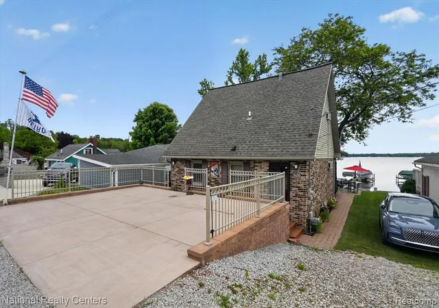Homes for sale in Pinckney, MI | 9450 Dexter Pinckney Rd, Pinckney, MI 48169 | MLS# 61003855