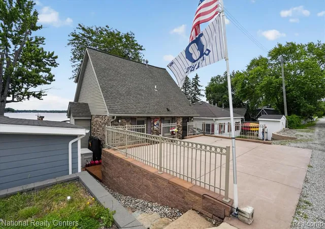 Homes for sale in Pinckney, MI | 9450 Dexter Pinckney Rd, Pinckney, MI 48169 | MLS# 61003855
