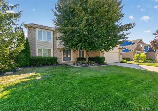 Photo 2 of Sale Pending at 22649 Foxmoor Dr, Novi, MI 48374 | MLS# 61018485 | Listing updated on 2026-08-29