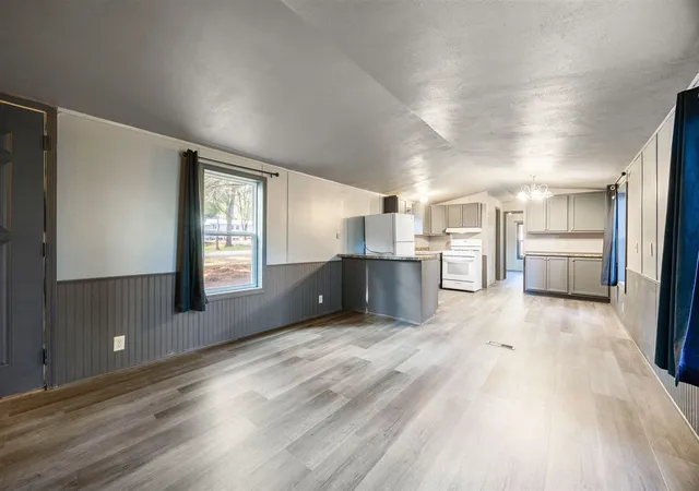 Photo 3 of Single family home for sale at 8401 Independence Ave, Cadillac, MI 49601 | MLS# 70553963 | Listing updated on 2026-08-22