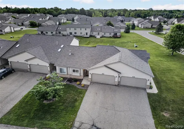 Homes for sale in Grand Blanc, MI | 4003 Murray St, Grand Blanc, MI 48439 | MLS# 61003857