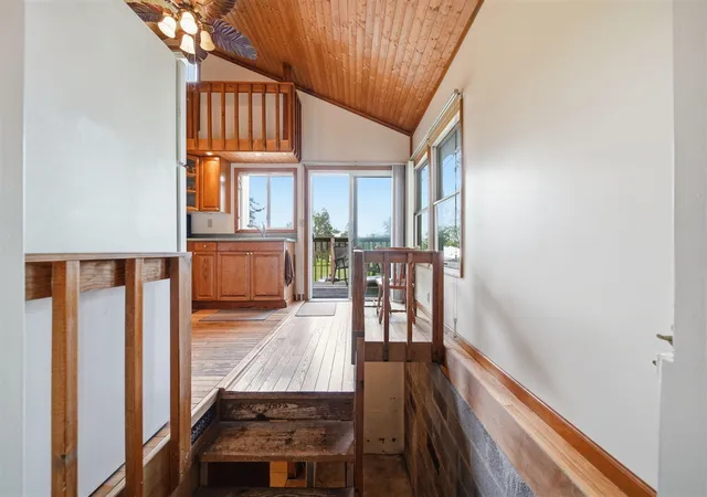 Photo 4 of Single family home for sale at 303 Cranberry Lake Rd, Jackson, MI 49201 | MLS# 70539876 | Listing updated on 2026-08-31