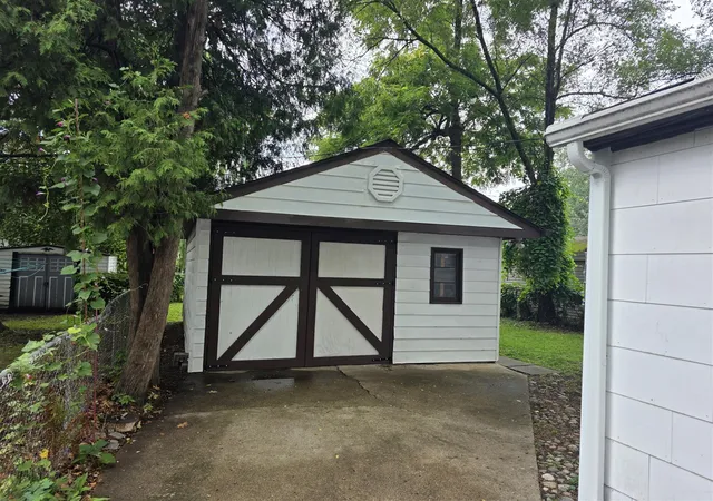 Photo 4 of Single family home for sale at 27041 Brettonwoods St, Madison Heights, MI 48071 | MLS# 70552752 | Listing updated on 2026-08-25