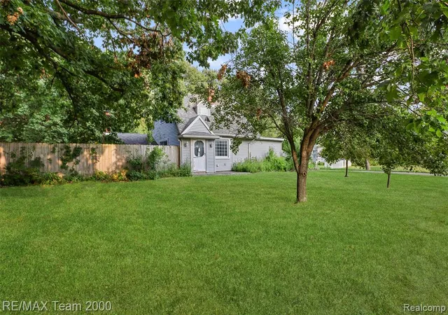 Photo 2 of Single family home for sale at 12930 Beech Daly Rd, Redford, MI 48239 | MLS# 61021890 | Listing updated on 2026-08-17