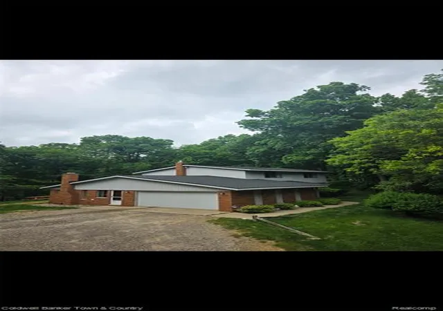 Homes for sale in Milford, MI | 3520 S Hill Rd, Milford, MI 48381 | MLS# 60983906