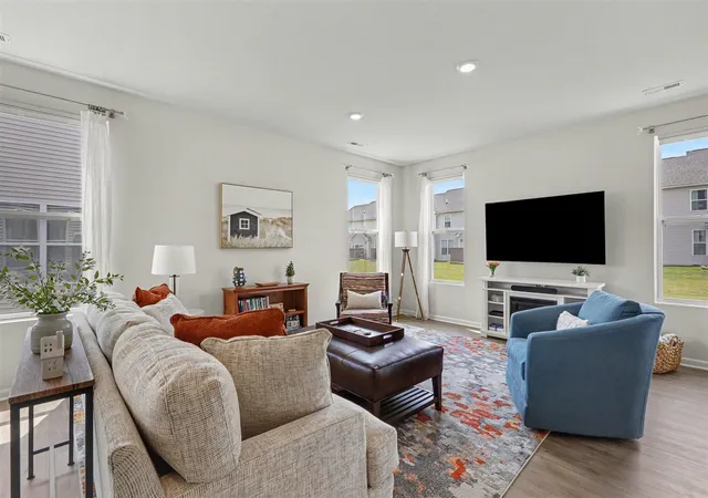 Listing Photo 4 - Condo for sale in building located at 2206 Mill Ln, Saline, MI 48176