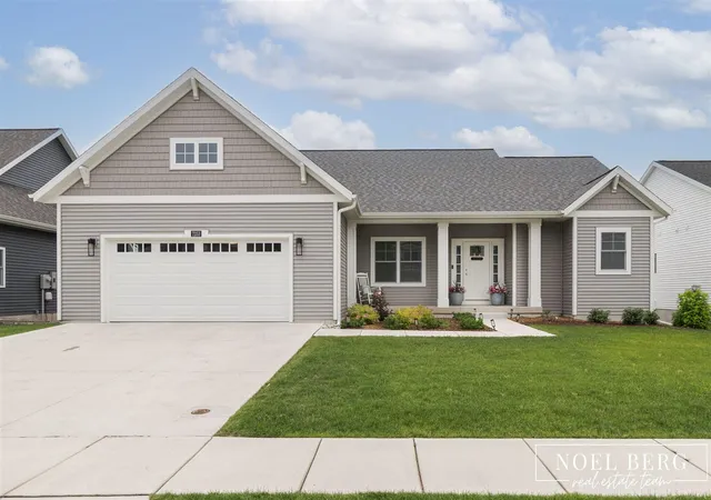 Homes for sale in Spring Lake, MI | 7253 Atwater Dr, Spring Lake, MI 49456 | MLS# 70539886