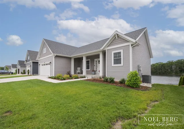 Homes for sale in Spring Lake, MI | 7253 Atwater Dr, Spring Lake, MI 49456 | MLS# 70539886