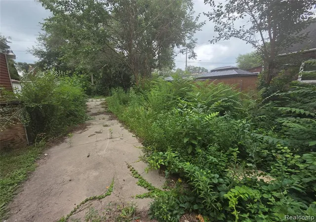 Photo 2 of Single family home for sale at 16808 Mendota St, Detroit, MI 48221 | MLS# 61017455 | Listing updated on 2026-08-04