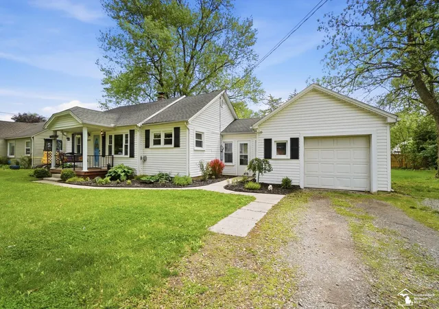 Photo 3 of Single Family Residence at 15592 Cedar St, Monroe, MI 48161 | MLS# 50208802 |  | Sold on 2026-07-10