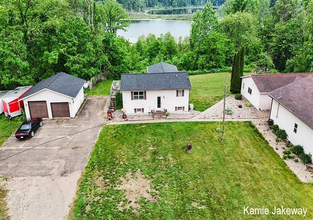 Homes for sale in Belding, MI | 8395 Mcarthur Ave, Belding, MI 48809 | MLS# 70537698