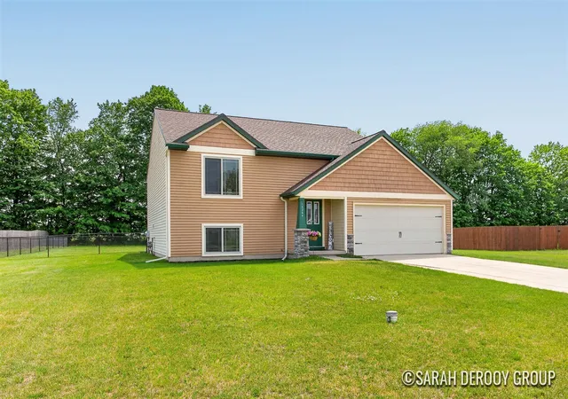 Homes for sale in Cedar Springs, MI | 16264 Trent Ridge Dr, Cedar Springs, MI 49319 | MLS# 70537679