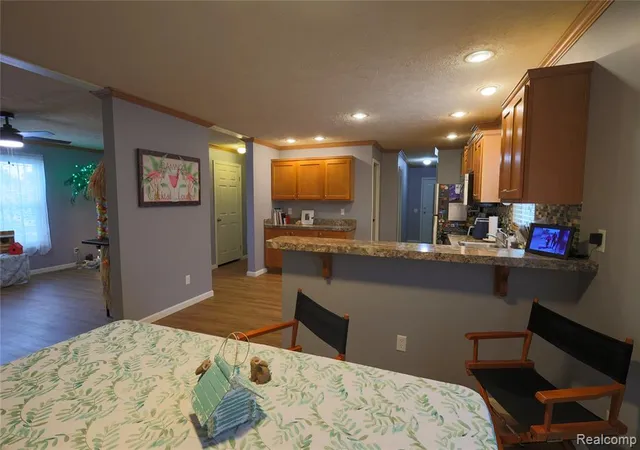 3rd image of 174 Suzanne Blvd, White Lake, MI 48386 | MLS# 61017303