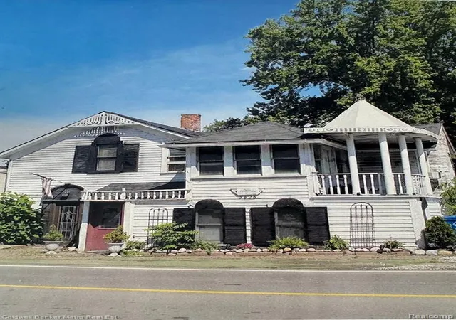 1st image of 5826 Andersonville Rd, Waterford, MI 48329 | MLS# 60355286