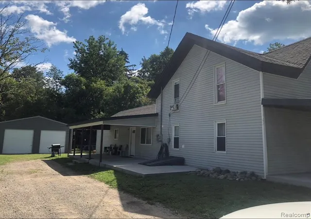 Photo 3 of Single family home for sale at 8212 Tindall Rd, Davisburg, MI 48350 | MLS# 61019397 | Listing updated on 2026-08-28