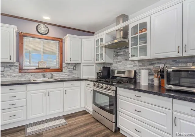 Photo 5 of Single family home for sale at 8212 Tindall Rd, Davisburg, MI 48350 | MLS# 61019397 | Listing updated on 2026-08-28