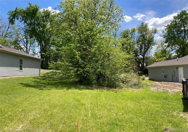 2nd image of 000 Wall St, Pontiac, MI 48342 | MLS# 60393144
