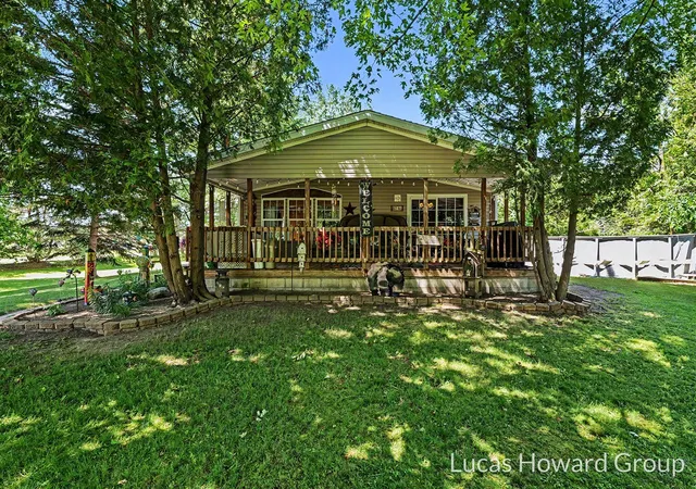 Homes for sale in Shepherd, MI | 8746 S Shepherd Rd, Shepherd, MI 48883 | MLS# 70539569