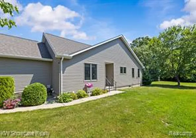 Homes for sale in Davison, MI | 1033 Bluebell Ln, Davison, MI 48423 | MLS# 61009483