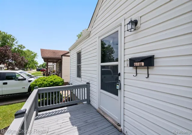 3rd image of 25515 Culver St, Saint Clair Shores, MI 48081 | MLS# 60998722