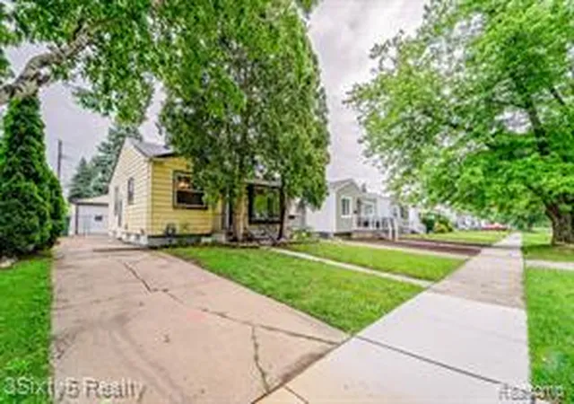 Homes for sale in Lincoln Park, MI | 2212 Detroit Ave, Lincoln Park, MI 48146 | MLS# 61009121
