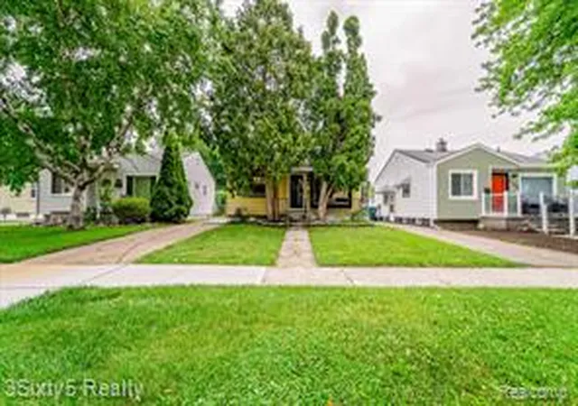 Homes for sale in Lincoln Park, MI | 2212 Detroit Ave, Lincoln Park, MI 48146 | MLS# 61009121