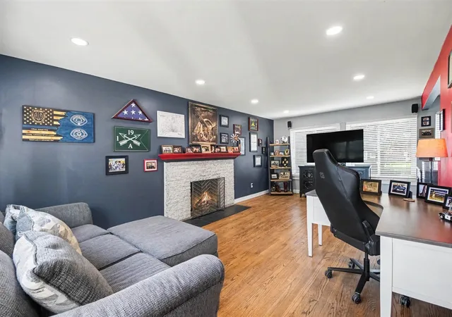 Photo 3 of Sale Pending at 23940 King Dr, Clinton Township, MI 48035 | MLS# 70550910 | Listing updated on 2026-08-25