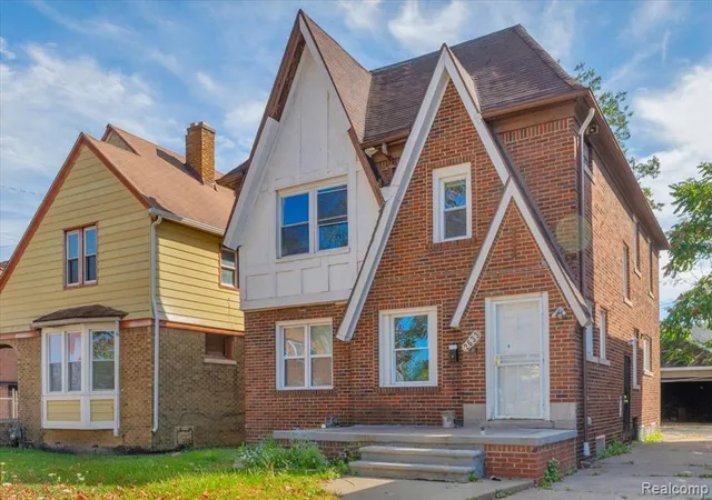 2nd image of 2633 Burlingame St, Detroit, MI 48206 | MLS# 60944797