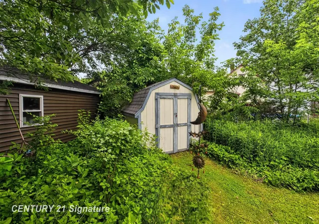 Homes for sale in Essexville, MI | 1907 James St, Essexville, MI 48732 | MLS# 50211868