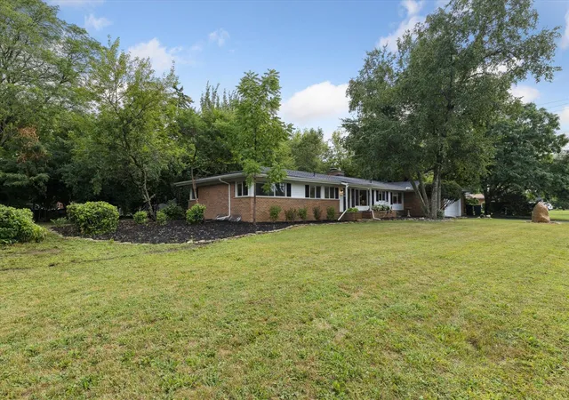2nd image of 30070 Lochmoor St, Farmington Hills, MI 48334 | MLS# 70487936