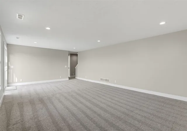 32nd image of 10124 Strawberry Ln, Zeeland, MI 49464 | MLS# 70552304