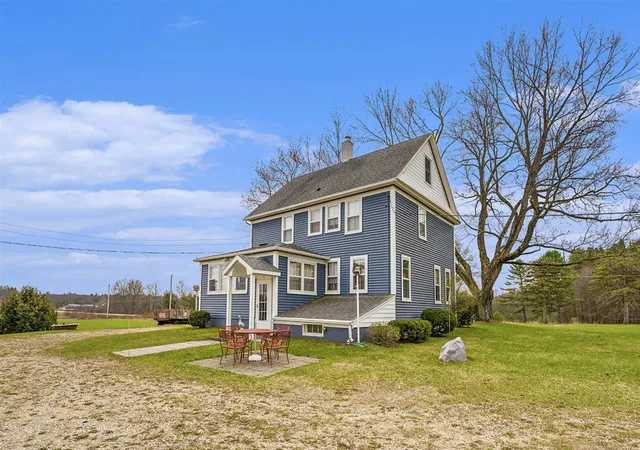 Homes for sale in Fennville, MI | 5233 124th Ave, Fennville, MI 49408 | MLS# 70512565