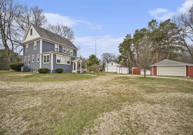 Homes for sale in Fennville, MI | 5233 124Th Ave, Fennville, MI 49408 | MLS# 70512565