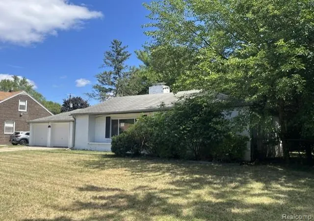 Photo 13 of Sale Pending at 19430 Lexington, Redford, MI 48240 1514 | MLS# 61023622 | Listing updated on 2026-09-02