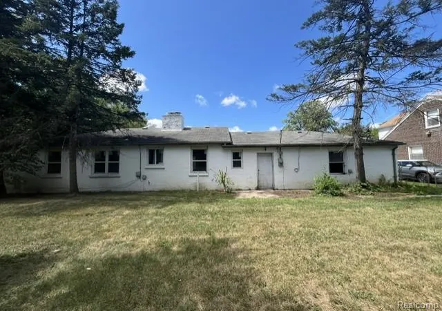 Photo 2 of Sale Pending at 19430 Lexington, Redford, MI 48240 1514 | MLS# 61023622 | Listing updated on 2026-09-02