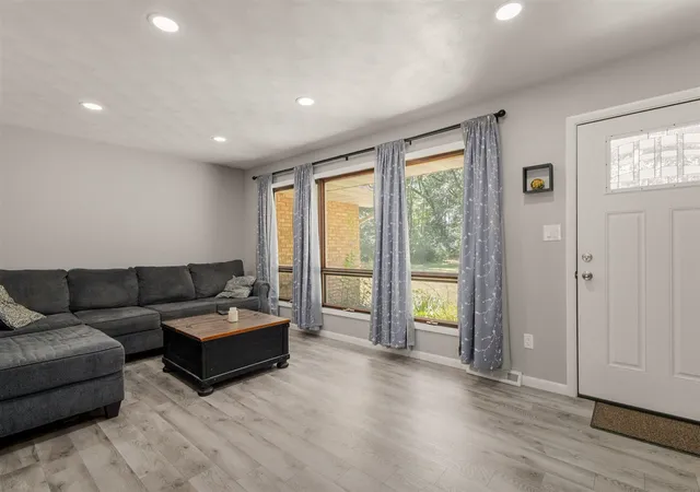 Photo 3 of Single family home for sale at 2135 S 13th Street, Niles, MI 49120 | MLS# 70545368 | Listing updated on 2026-08-31