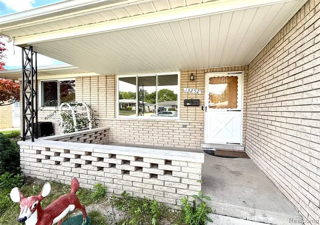 Photo 2 of Single family home for sale at 13252 Diena Dr, Warren, MI 48088 4706 | MLS# 61024026 | Listing updated on 2026-09-17