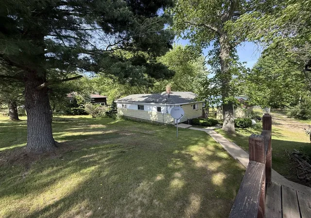 Homes for sale in Brohman, MI | 7314 N Central Ave, Brohman, MI 49312 | MLS# 70537597