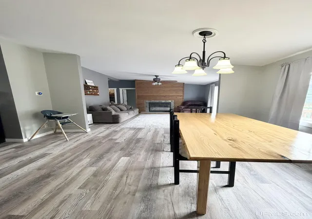 Photo 3 of Single family home for sale at 837 Colleen Circle Dr, Quinnesec, MI 49876 | MLS# 50219906 | Listing updated on 2026-10-08