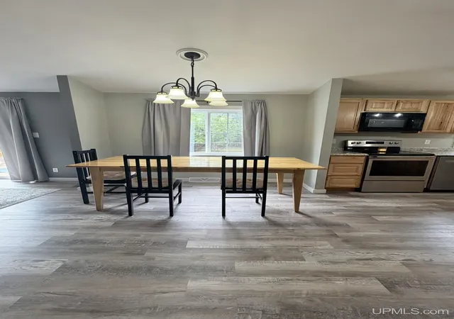 Photo 4 of Single family home for sale at 837 Colleen Circle Dr, Quinnesec, MI 49876 | MLS# 50219906 | Listing updated on 2026-10-08