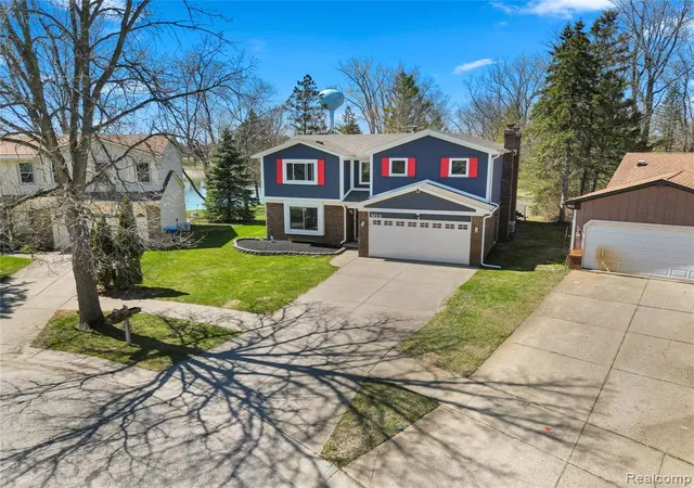 Homes for sale in Oxford, MI | 503 Thornehill Trl, Oxford, MI 48371 | MLS# 60983655