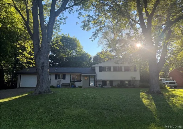 1st image of 29191 Bannockburn St, Farmington Hills, MI 48334 | MLS# 61006164