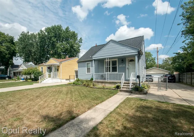 Photo 3 of Sale Pending at 4535 Niagara St, Wayne, MI 48184 | MLS# 61019107 | Listing updated on 2026-09-02