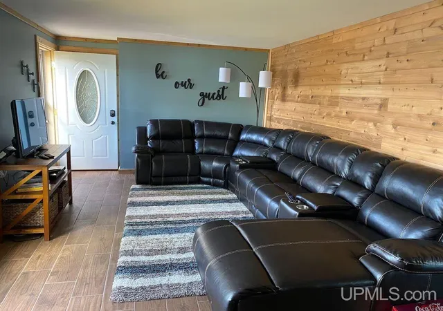 2nd image of 1101 Bianchi Ln, Gwinn, MI 49849 | MLS# 50219551