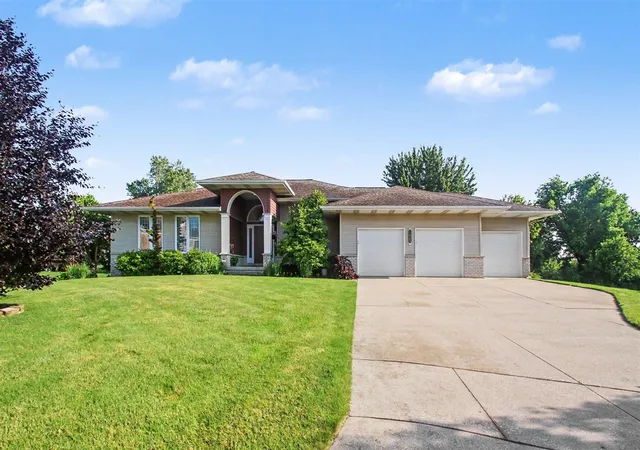 Homes for sale in Caledonia, MI | 1425 Crystalline Dr, Caledonia, MI 49316 | MLS# 70541102