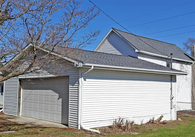3rd image of 5587 E Karen Ct, Stevensville, MI 49127 | MLS# 70523039