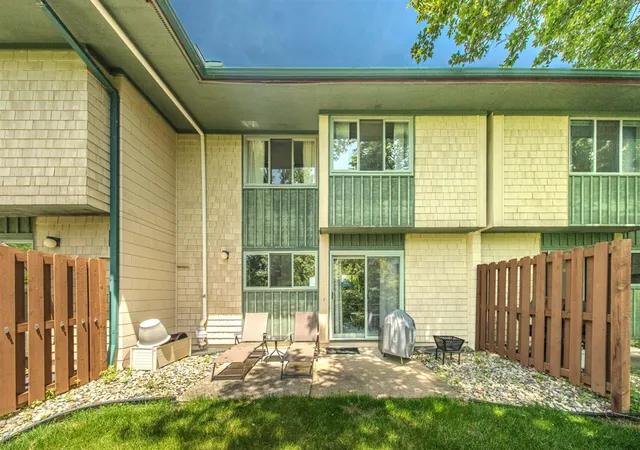 Homes for sale in Ann Arbor, MI | 1795 Hideaway Ln, Ann Arbor, MI 48105 | MLS# 70539043