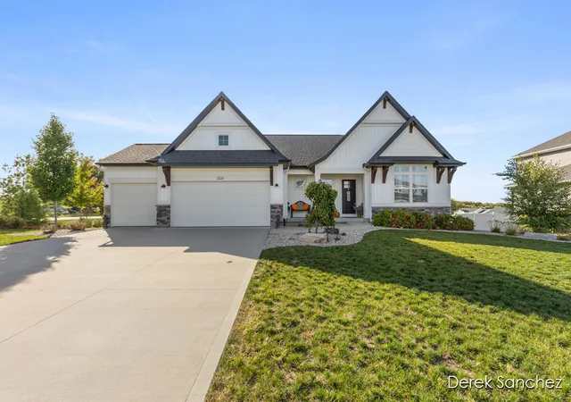 1st image of 3221 Rocaway Dr, Hudsonville, MI 49426 | MLS# 70534886