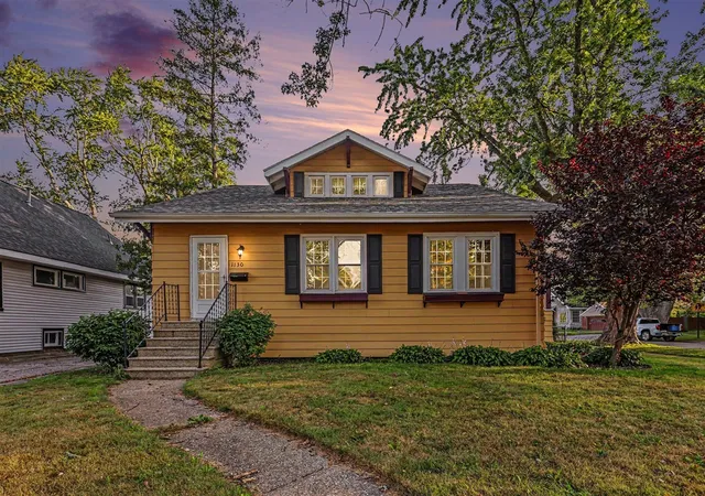 Photo 1 of Single family home for sale at 1130 Ireland Ave, Muskegon, MI 49441 | MLS# 70553237 | Listing updated on 2026-08-24